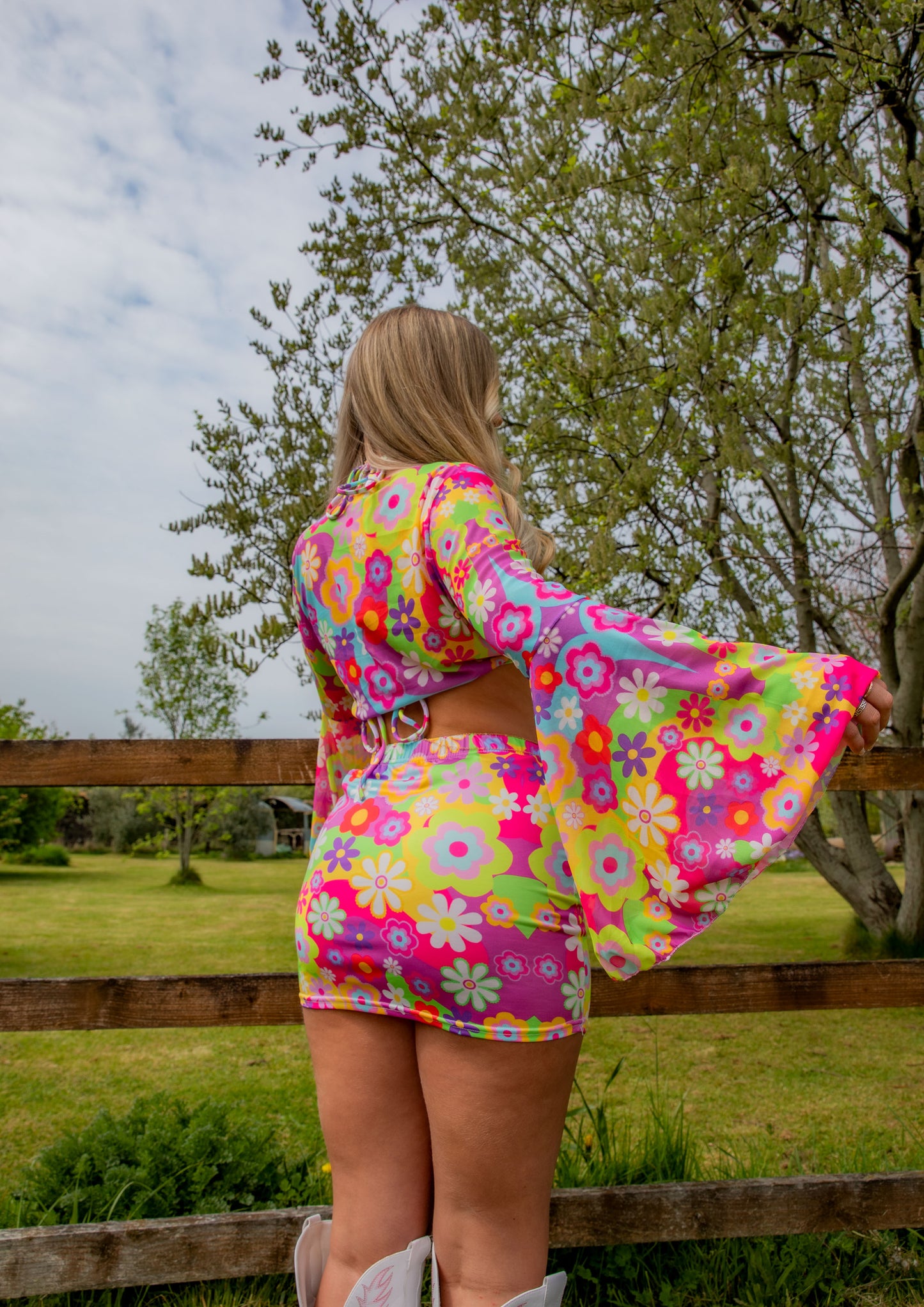 Disco Daisy Mesh Bell Sleeve Cropped Tie Top